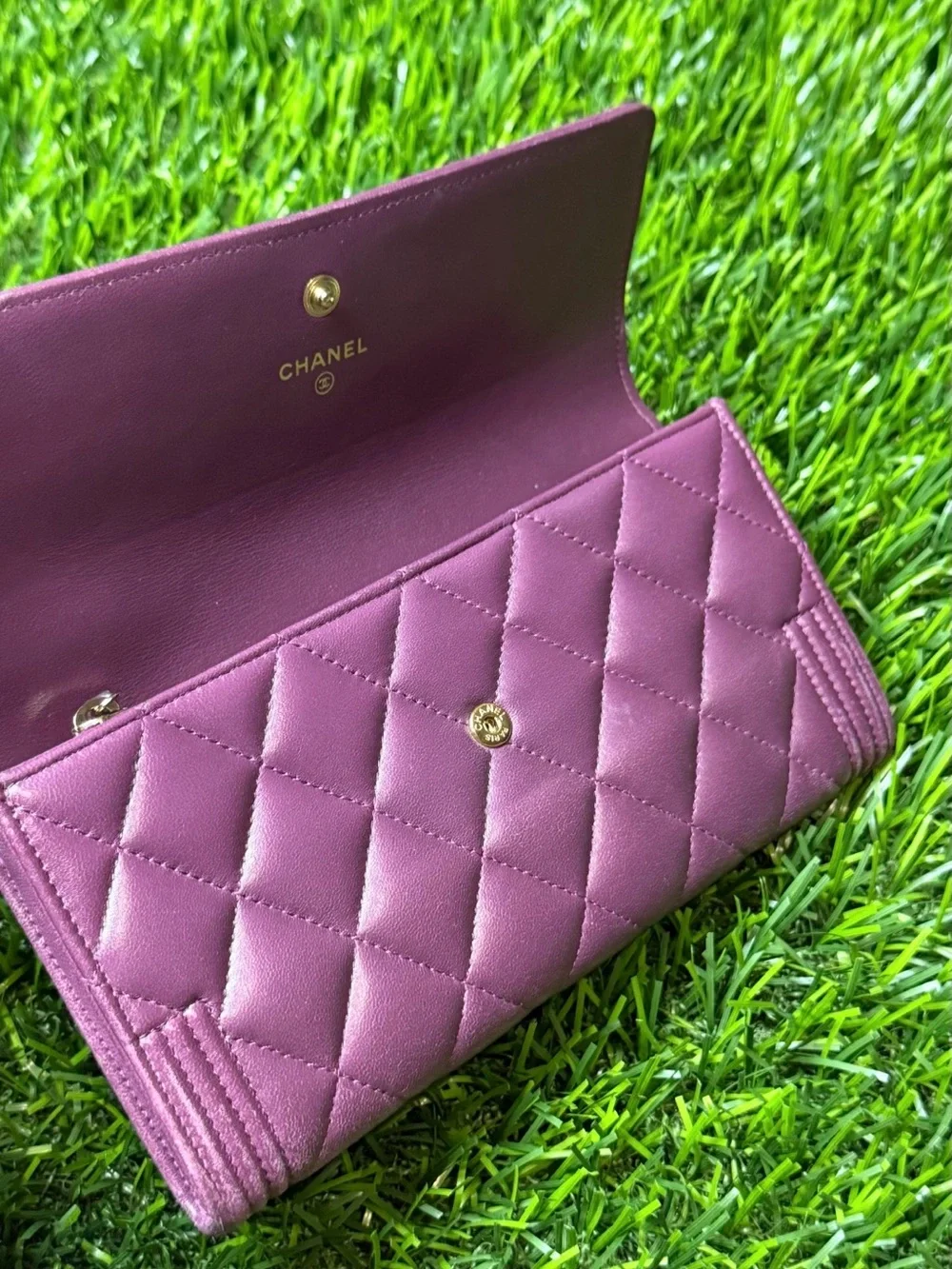 CHANEL Long Wallet BOY CHANEL Caviar Skin  Leather in Plum